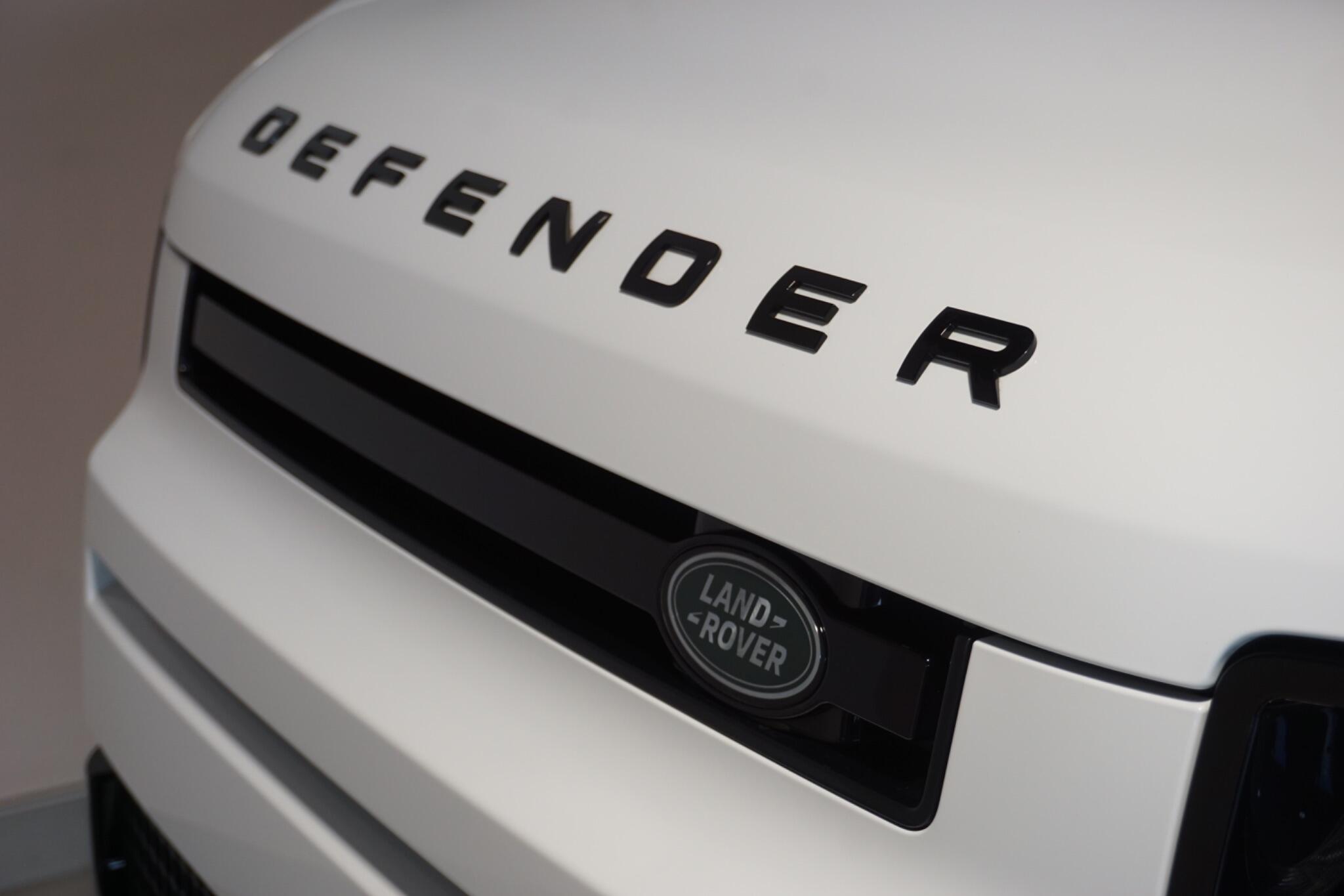Land Rover Defender 110 2.0 P400e 15.4kWh X-Dynamic HSE SUV 5dr Petrol Plug-in Hybrid Auto 4WD Euro 6 (s/s) (404 ps)